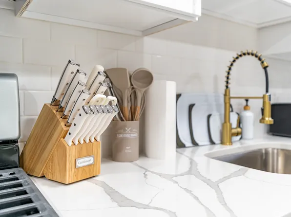 258 Clerk Street image 16 of 21