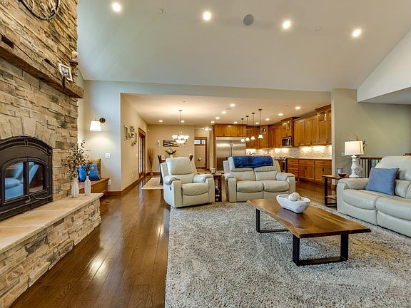 4th image of 392 Campbell Hill Ct