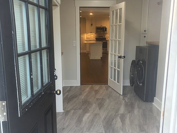 3rd image of 205 McArthur St