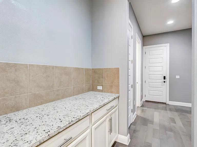 10115 Ida Grove Ln — Photo 24