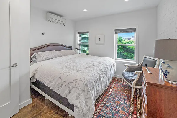 Rented by Corcoran | media 7