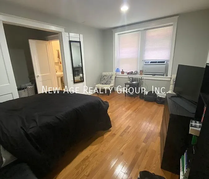 The Emerson — Photo 157