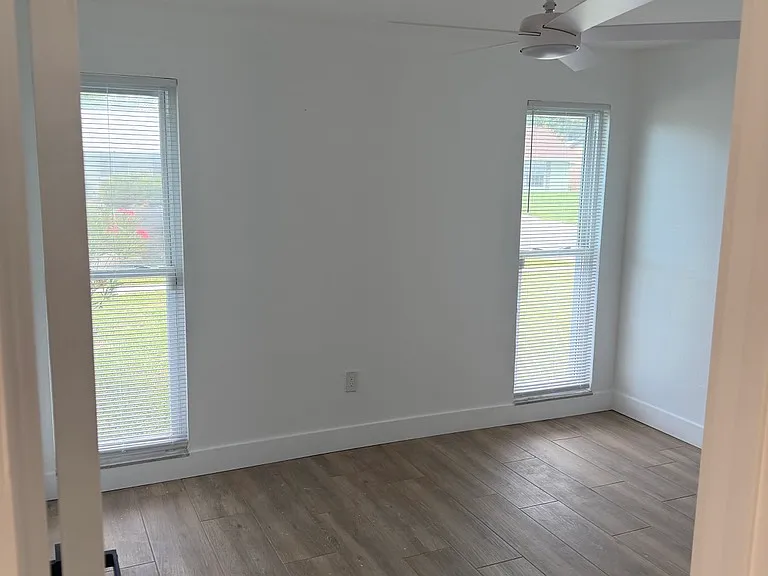 7608 Humboldt Ave — Photo 20