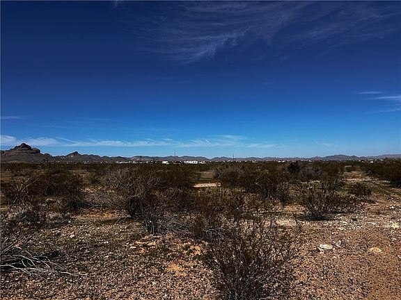 5th image of 3129 S Peridot Rd