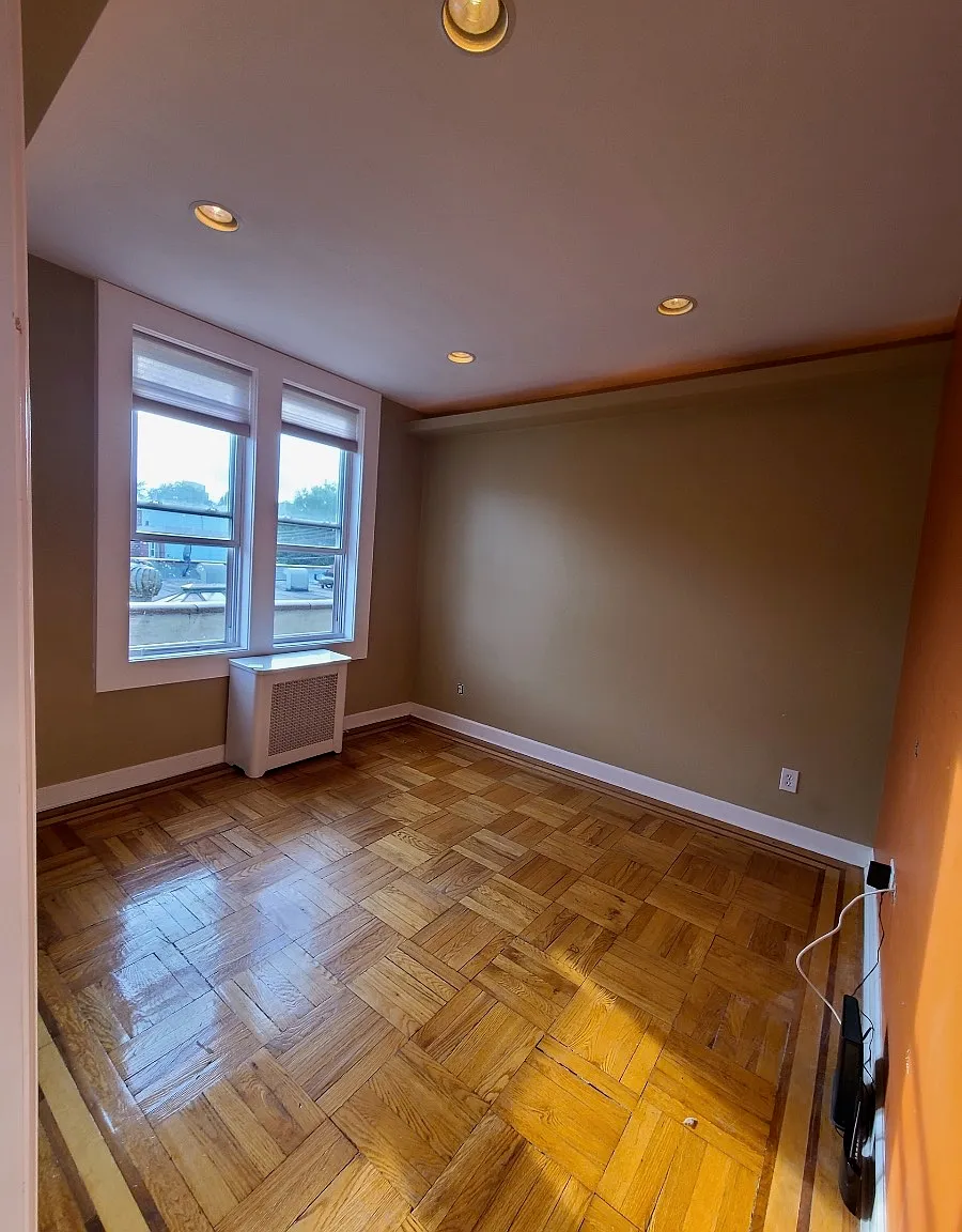 18-26 26th Road — Photo 1