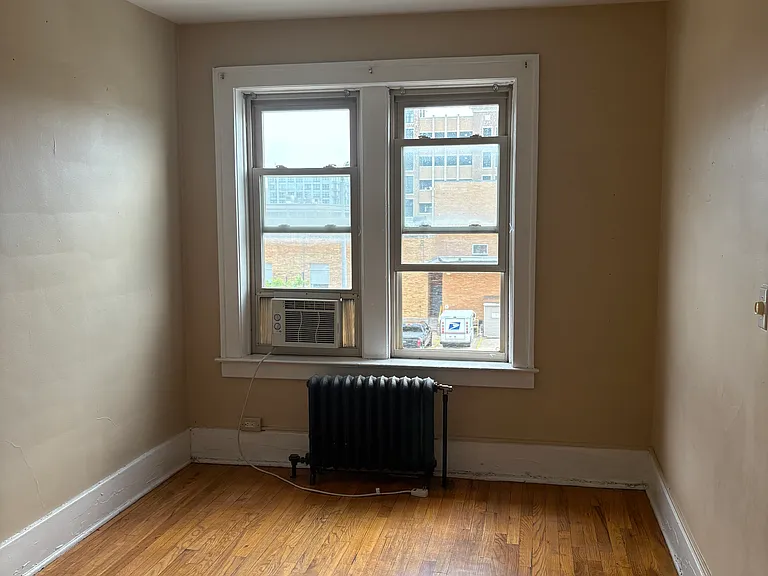 103 N Center St — Photo 3