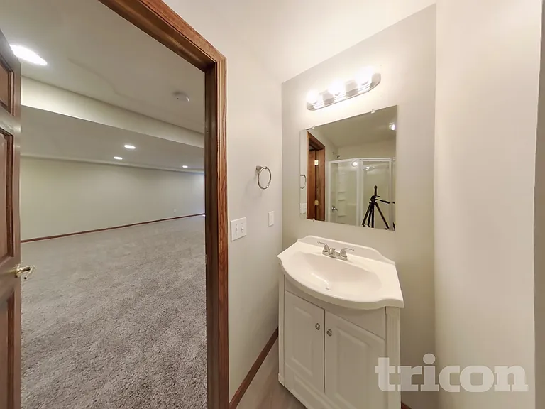 6612 Smithfield Dr — Photo 14