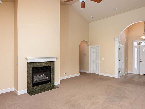 4th image of 418 Pebble Beach Dr