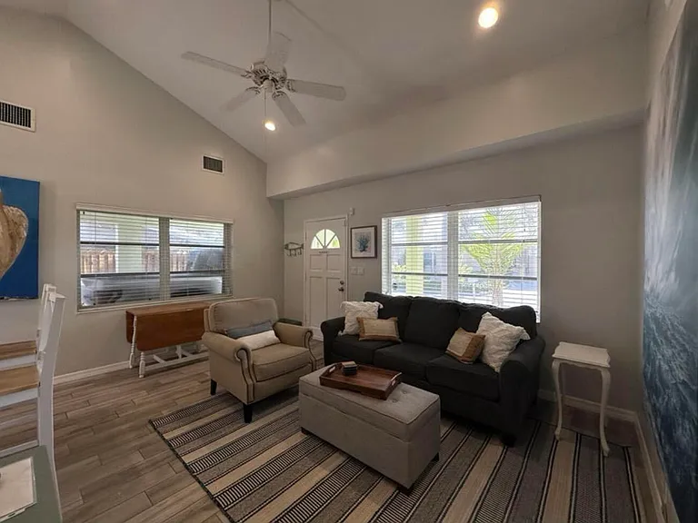 49 Douglas Dr — Photo 16