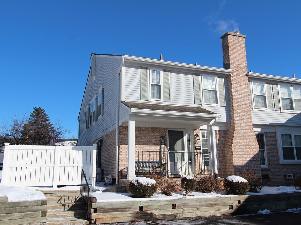 1st image of 42126 Roscommon Dr