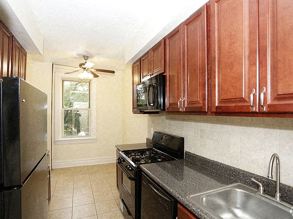 5th image of 263 Franklin Ave APT 54