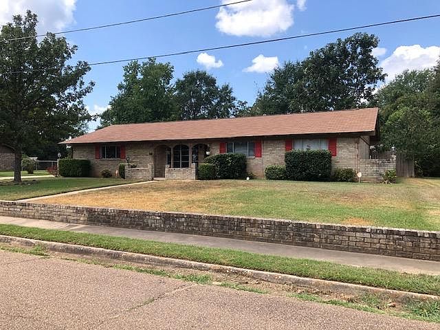 1st image of 215 Camelia Ave