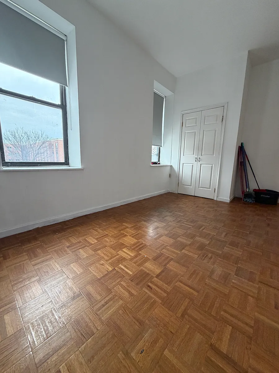 Building Photo - 1412 W Diamond St #2A