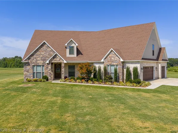 909 S Coker St, Greenwood, AR 72936