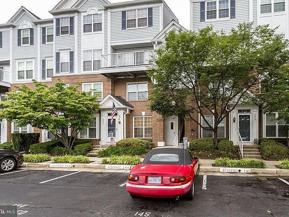 3rd image of 5974 Kimberly Anne Way Unit 303