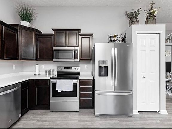 5th image of 2471 Bridlewood Dr #1