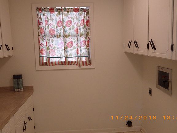 Lots of storage in Landry Rm