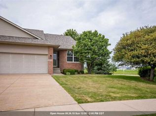 5298 Red Fox Rd, Bettendorf, IA 52722
