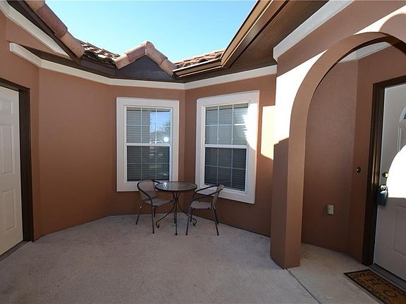 Beautiful & welcoming Courtyard just for you!