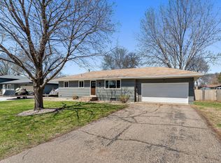 16473 Flagstaff Way W, Rosemount, MN 55068