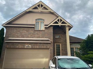 4694 Helsinki Cres, Windsor, ON N9G3G2