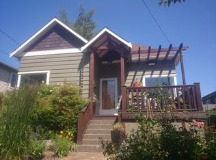 6746 17th Ave NW, Seattle, WA 98117