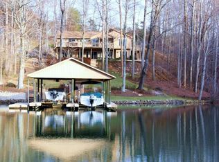 113 Channelview Dr, Moneta, VA 24121