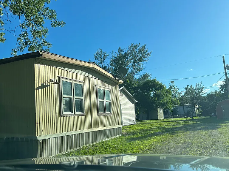 26147 N Carol St — Photo 11