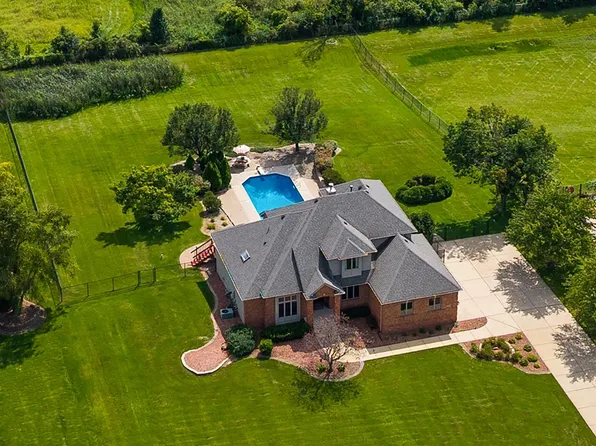 14755 98th Ave, Dyer, IN 46311