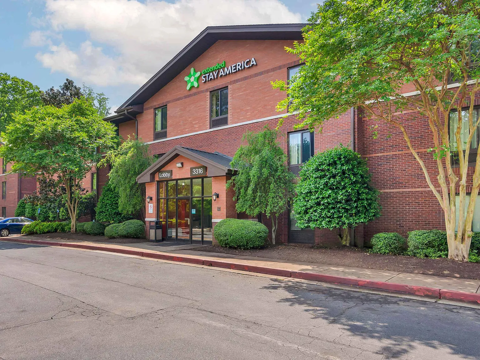 Atlanta - Kennesaw Chastain Rd. — Photo 1