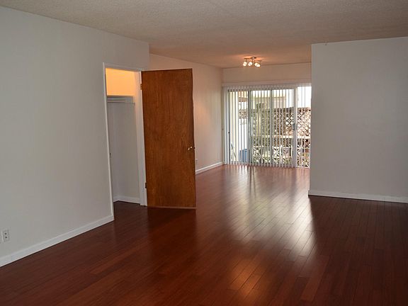 5th image of 1604 E 2nd St APT 1C