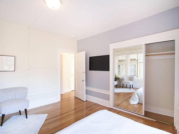 4th image of 720 Jones St #34