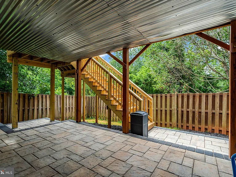 7057 Sauvage Ln — Photo 42