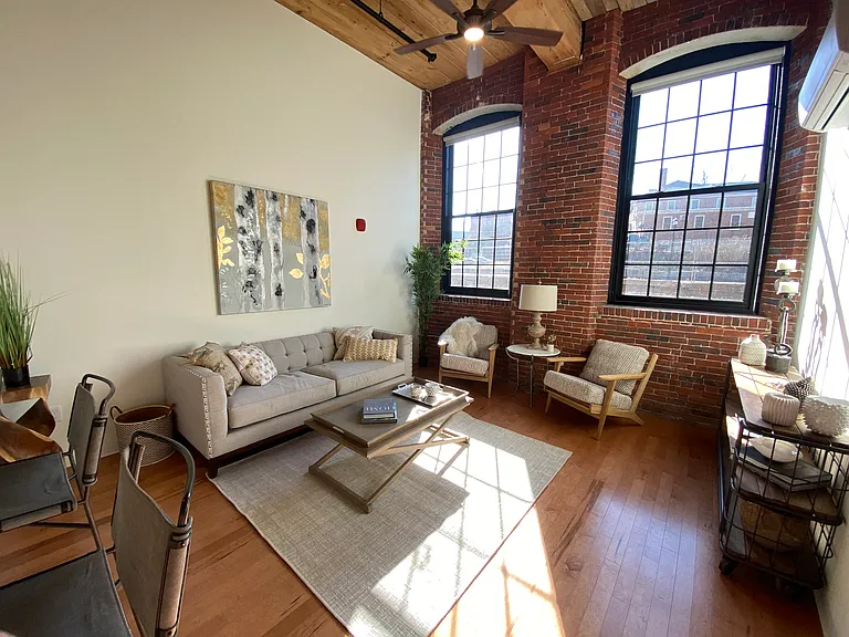 Lincoln Lofts — Photo 40