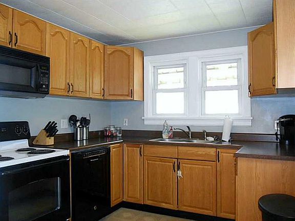 5th image of 1302 W Wabash Ave