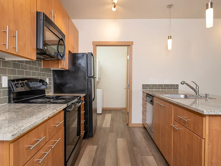 2 Bed 2 Bath Deluxe - 1,006 Sq Ft 2 Bed 2 Bath Deluxe - 1,006 Sq Ft