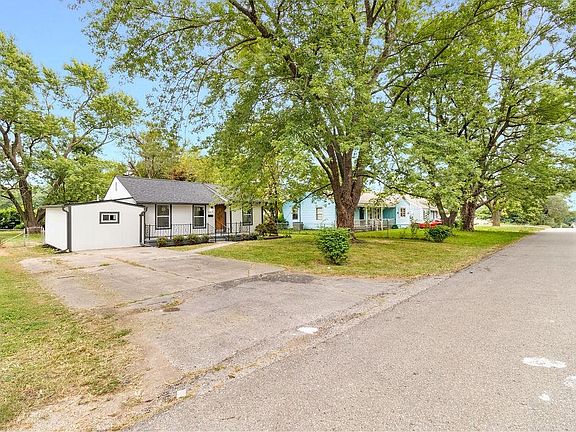 5th image of 2119 S 38th St