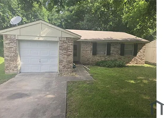 3 bed, 1250 sqft, $2,290 — Photo 2