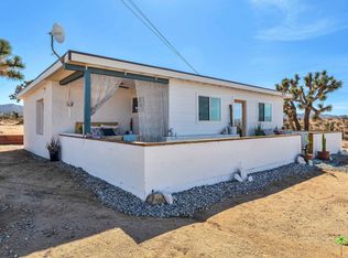 8225 Linda Lee Dr, Yucca Valley, CA 92284
