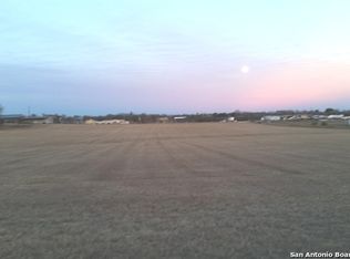 230 Weil Rd, Marion, TX 78124