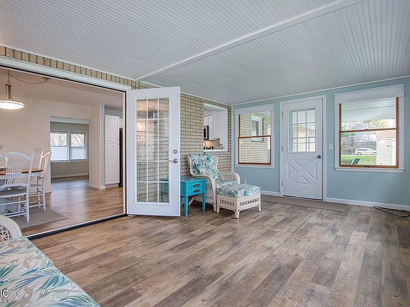 2nd image of 64551 E Northpark Dr