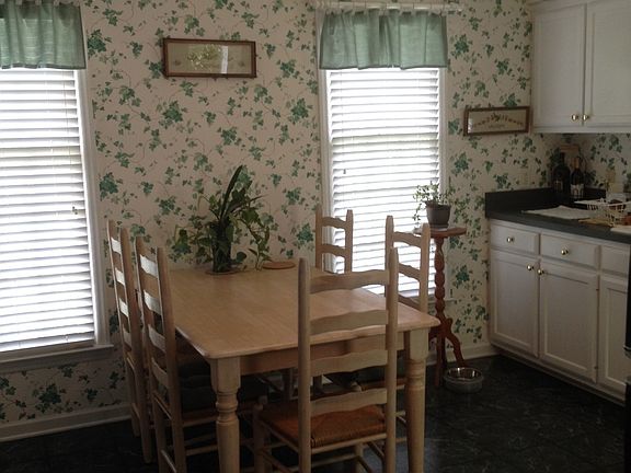 4th image of 1809 Malone Rd