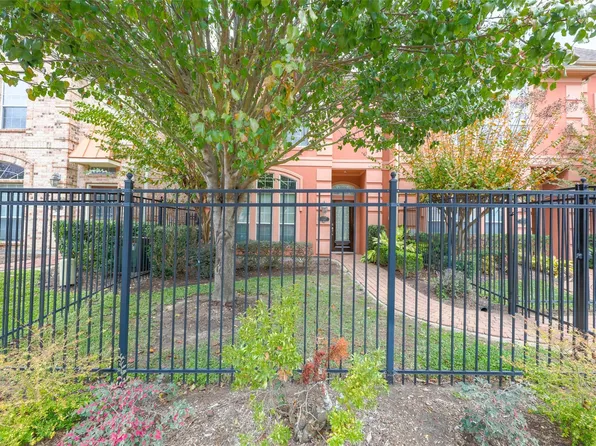 13647 Brookbluff Ln, Houston, TX 77077