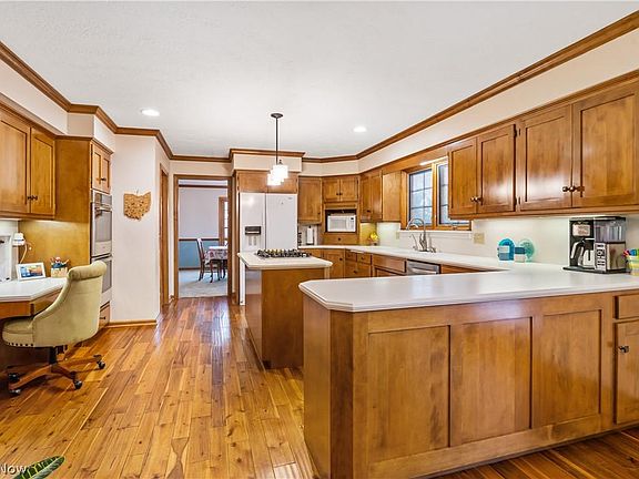3rd image of 1137 Winkler Dr