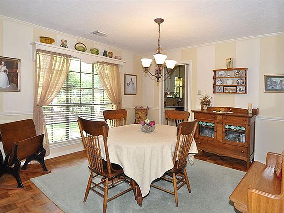 3rd image of 3619 Clear Falls Dr