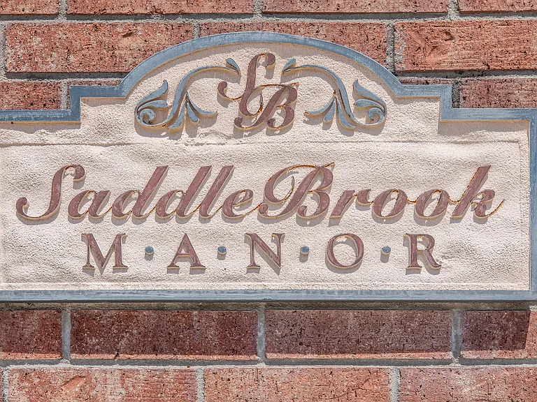 Saddlebrook Manor — Photo 16