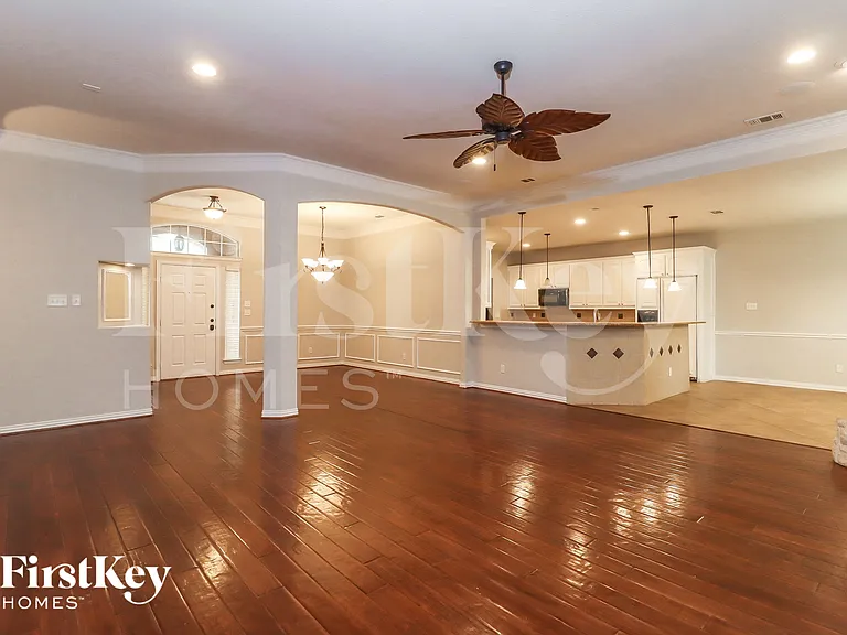 5228 Estrella Ln — Photo 3