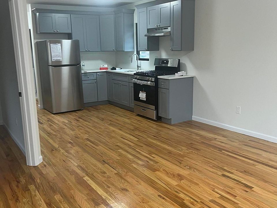 1st image of 46 Laurel Ave #1