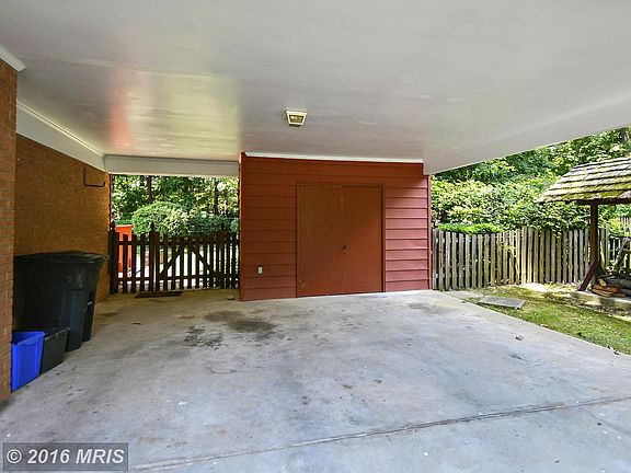 2nd image of 2404 Rockbridge St