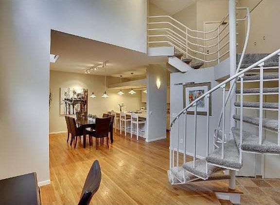 3rd image of 545 Ashland Avenue